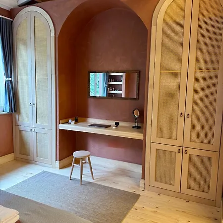 Apartamento Historic Design 3-storey Arnavutkoey With Patio Estambul