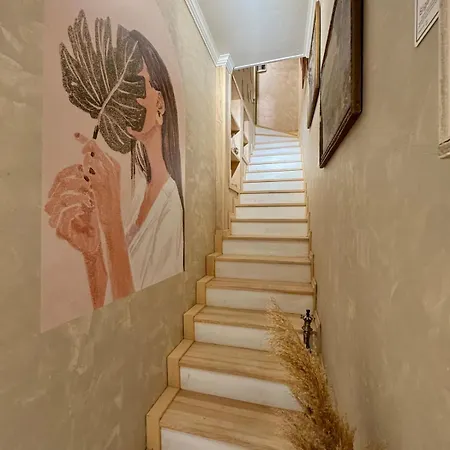 Historic Design 3-storey Arnavutkoey With Patio * اسطنبول