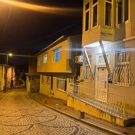 Apartment Historic Design 3-storey Arnavutkoey With Patio