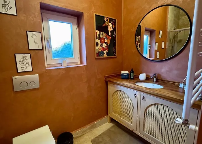 Apartment Historic Design 3-storey Arnavutkoey With Patio *