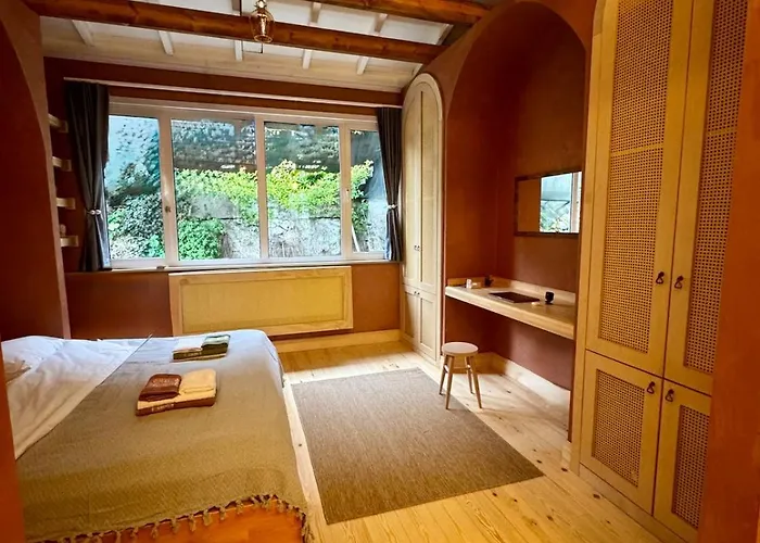 Historic Design 3-storey Arnavutkoey With Patio * Istanbul