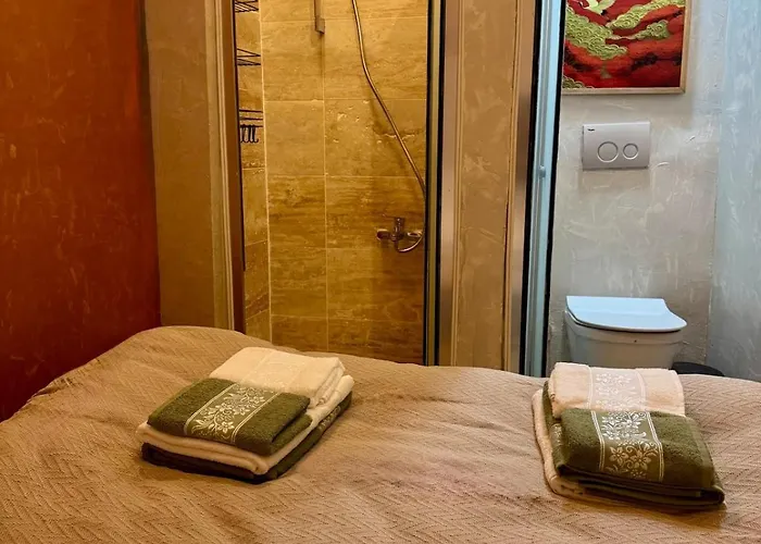 Apartment Historic Design 3-storey Arnavutkoey With Patio *