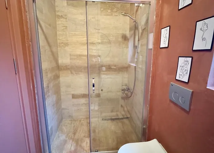 Daire Historic Design 3-storey Arnavutkoey With Patio *