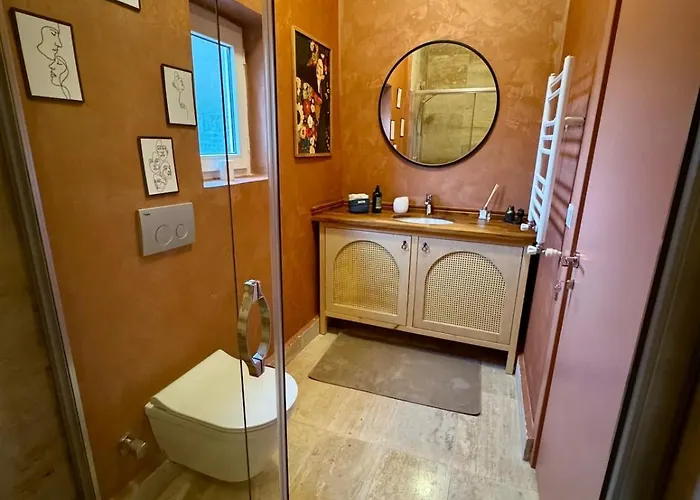 Historic Design 3-storey Arnavutkoey With Patio Daire İstanbul