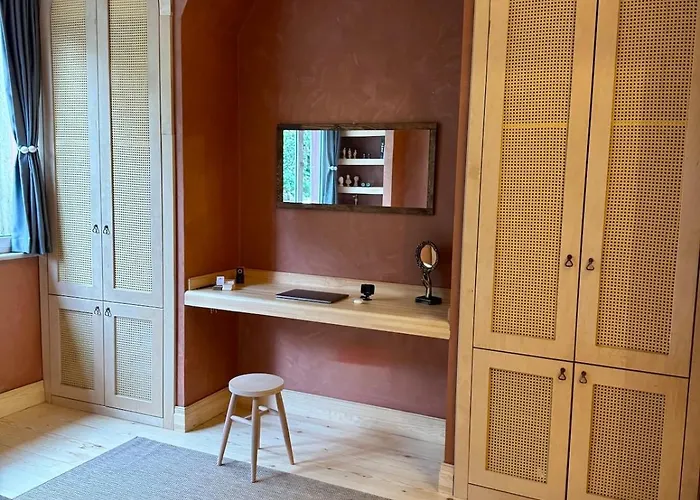 Daire Historic Design 3-storey Arnavutkoey With Patio İstanbul