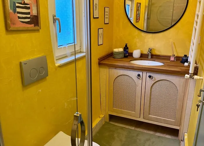 Апартаменты Historic Design 3-storey Arnavutkoey With Patio *