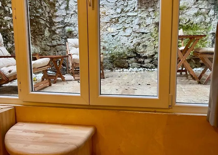 Historic Design 3-storey Arnavutkoey With Patio *