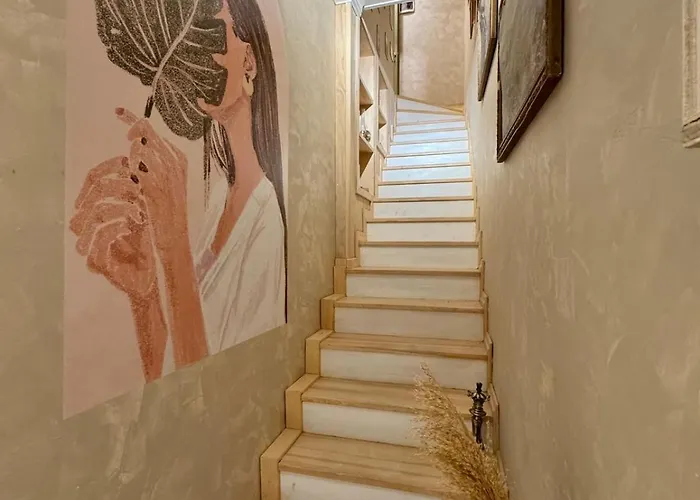 Historic Design 3-storey Arnavutkoey With Patio * Стамбул