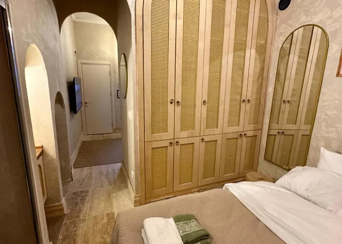 Historic Design 3-storey Arnavutkoey With Patio Daire *