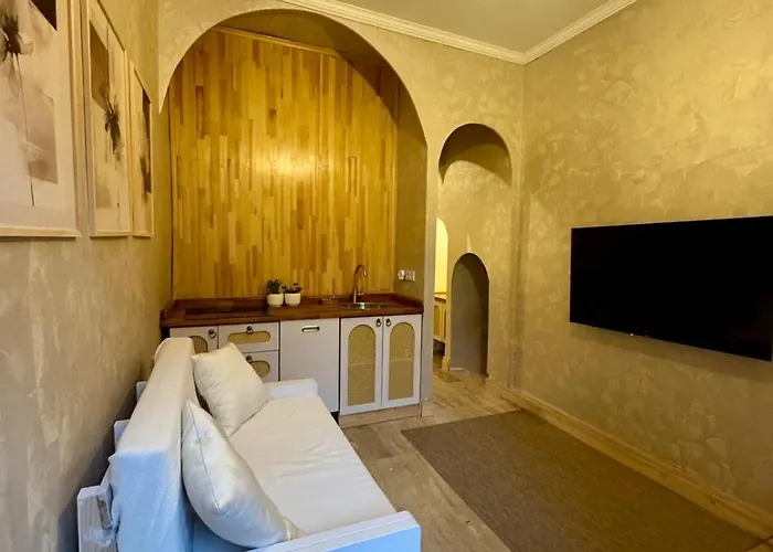 Historic Design 3-storey Arnavutkoey With Patio Апартаменты *