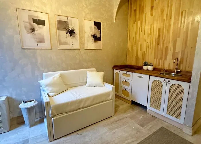 Historic Design 3-storey Arnavutkoey With Patio Апартаменты