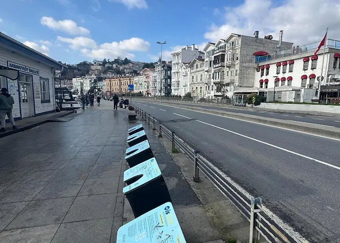 Historic Design 3-storey Arnavutkoey With Patio Апартаменты *