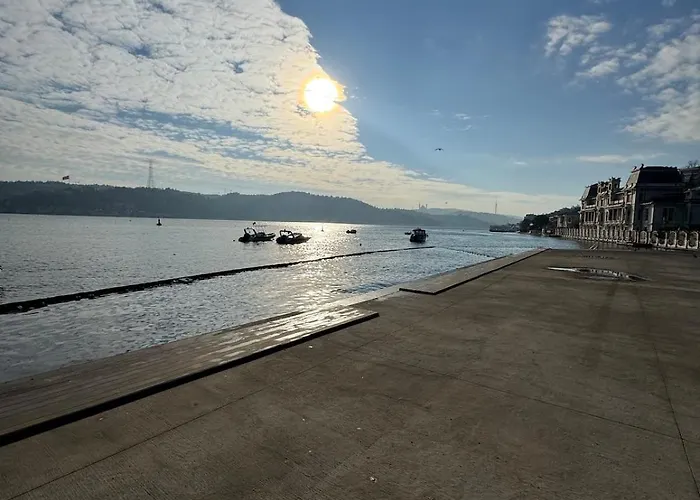 Historic Design 3-storey Arnavutkoey With Patio * Стамбул